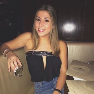 Meet your Posher, Abigail